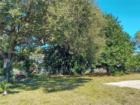 801 S Biscayne River Drive Miami FL 33169