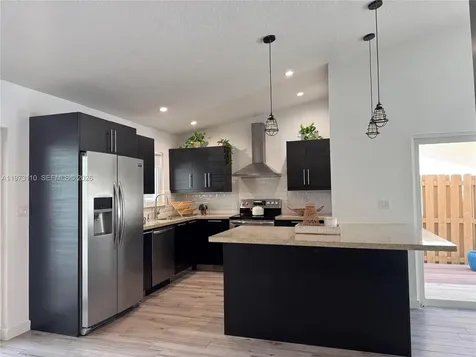 10042 SW 147th Place Miami FL 33196