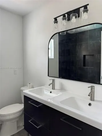 10042 SW 147th Place Miami FL 33196