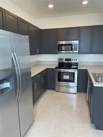 20564 NE 5th Place Miami FL 33179