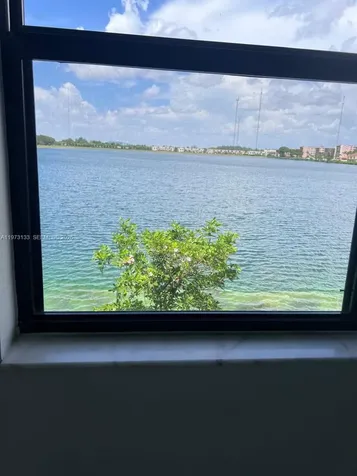 20564 NE 5th Place Miami FL 33179