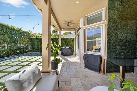 1623 Blue Jay Circle Weston FL 33327