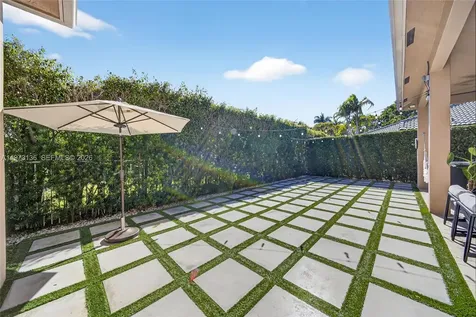 1623 Blue Jay Circle Weston FL 33327