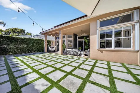 1623 Blue Jay Circle Weston FL 33327