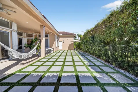 1623 Blue Jay Circle Weston FL 33327