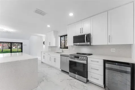 2007 Woodlands Way Deerfield Beach FL 33442