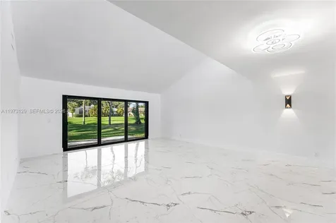 2007 Woodlands Way Deerfield Beach FL 33442