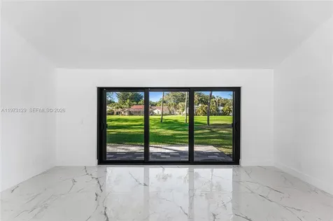 2007 Woodlands Way Deerfield Beach FL 33442