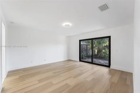 2007 Woodlands Way Deerfield Beach FL 33442
