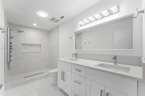 2007 Woodlands Way Deerfield Beach FL 33442