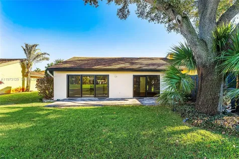 2007 Woodlands Way Deerfield Beach FL 33442