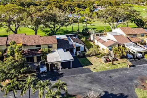 2007 Woodlands Way Deerfield Beach FL 33442