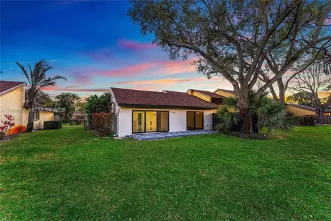 2007 Woodlands Way Deerfield Beach FL 33442