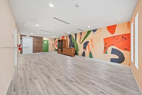 32 NW 14th Avenue Miami FL 33125