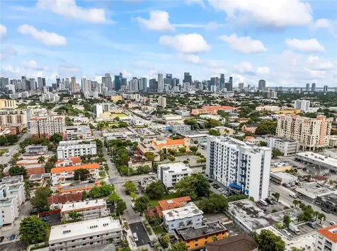 32 NW 14th Avenue Miami FL 33125