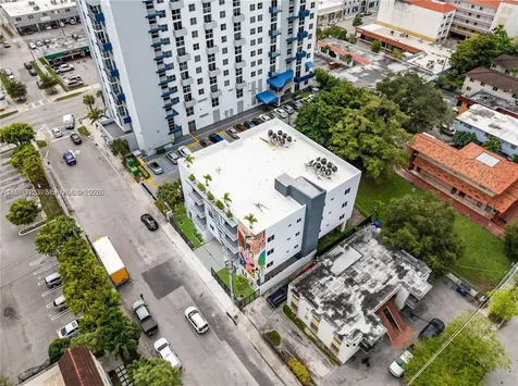 32 NW 14th Avenue Miami FL 33125