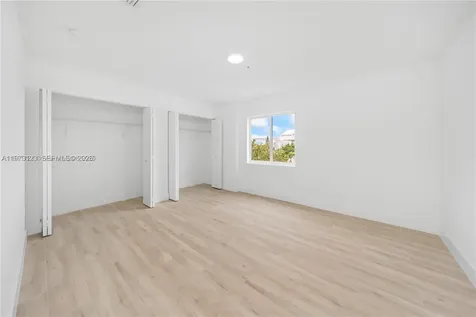 32 NW 14th Avenue Miami FL 33125