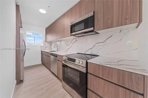 32 NW 14th Avenue Miami FL 33125