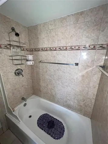 2851 Somerset Drive Lauderdale Lakes FL 33311
