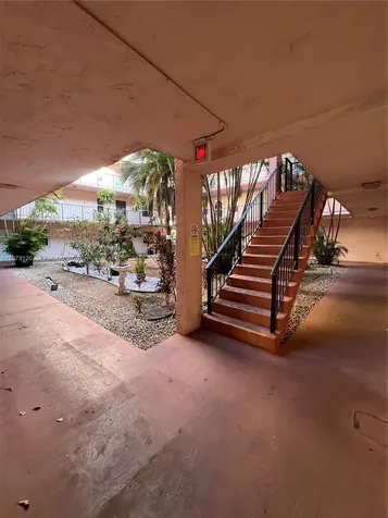 2851 Somerset Drive Lauderdale Lakes FL 33311