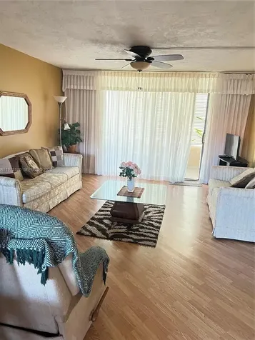 2851 Somerset Drive Lauderdale Lakes FL 33311