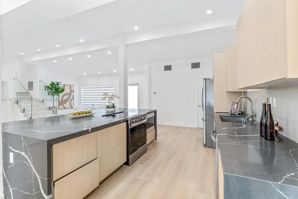 2548 Tortugas Lane Fort Lauderdale FL 33312