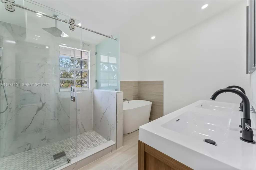 2548 Tortugas Lane Fort Lauderdale FL 33312