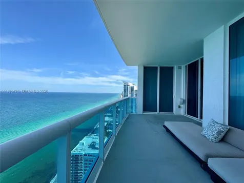 2711 S Ocean Drive Hollywood FL 33019