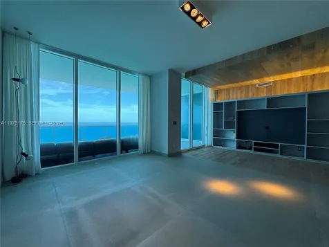 2711 S Ocean Drive Hollywood FL 33019