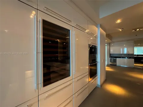 2711 S Ocean Drive Hollywood FL 33019