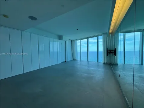 2711 S Ocean Drive Hollywood FL 33019