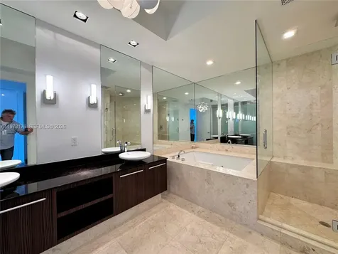 2711 S Ocean Drive Hollywood FL 33019