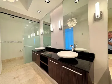 2711 S Ocean Drive Hollywood FL 33019