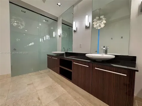 2711 S Ocean Drive Hollywood FL 33019
