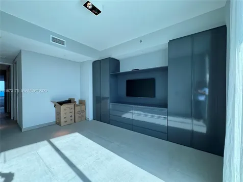 2711 S Ocean Drive Hollywood FL 33019