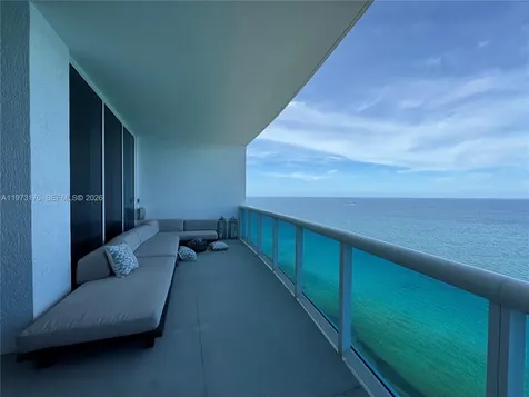 2711 S Ocean Drive Hollywood FL 33019
