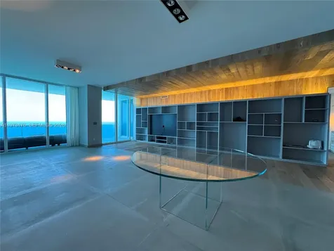 2711 S Ocean Drive Hollywood FL 33019