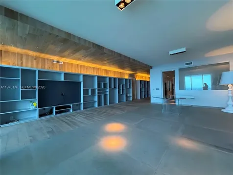 2711 S Ocean Drive Hollywood FL 33019