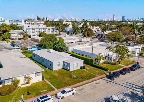 2125 Bay Drive Miami Beach FL 33141