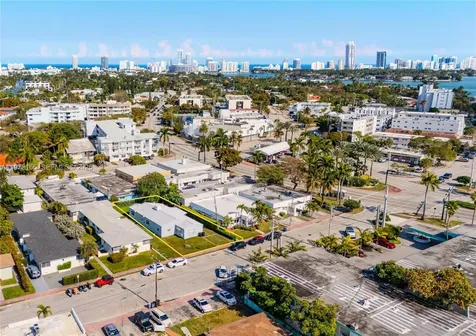 2125 Bay Drive Miami Beach FL 33141