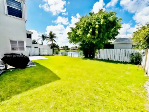 926 SW 102nd Terrace Pembroke Pines FL 33025