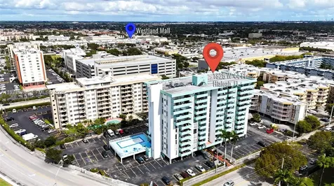 1825 W 44th Place Hialeah FL 33012