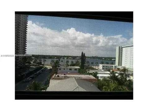 901 S Surf Road Hollywood FL 33019