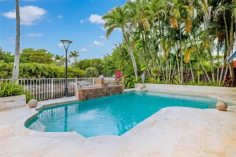 5186 NW 106th Avenue Doral FL 33178