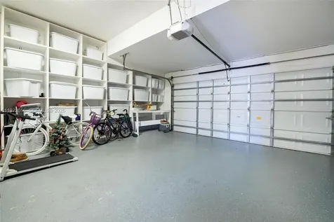5186 NW 106th Avenue Doral FL 33178