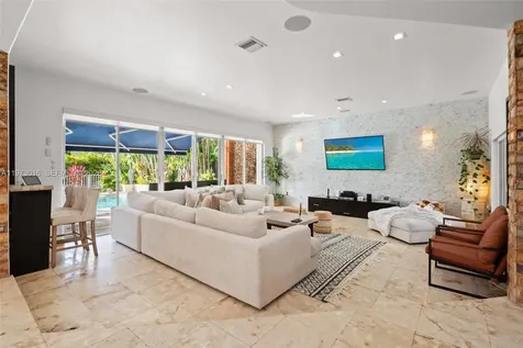 5186 NW 106th Avenue Doral FL 33178