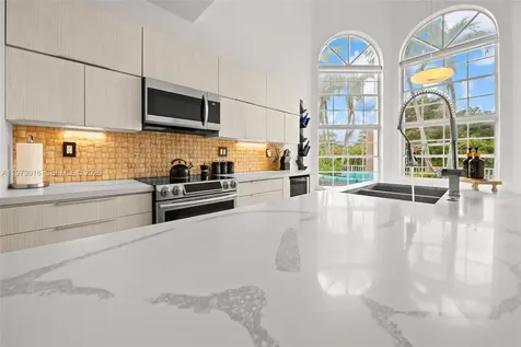 5186 NW 106th Avenue Doral FL 33178