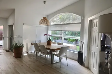 5862 NW 113th Place Doral FL 33178