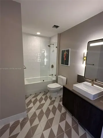 159 NE 6th Street Miami FL 33132