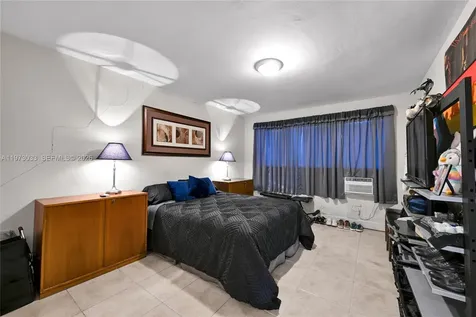 1240 14th Street Miami Beach FL 33139